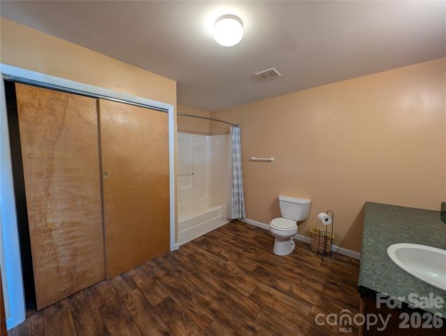 633 S Eastway Drive, Troutman, NC 28166