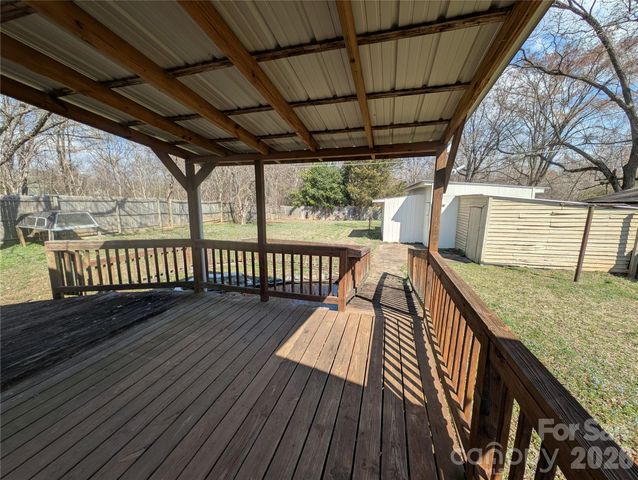 633 S Eastway Drive, Troutman, NC 28166