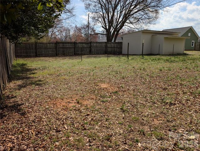 633 S Eastway Drive, Troutman, NC 28166