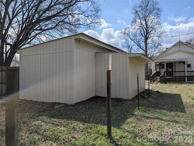 633 S Eastway Drive, Troutman, NC 28166