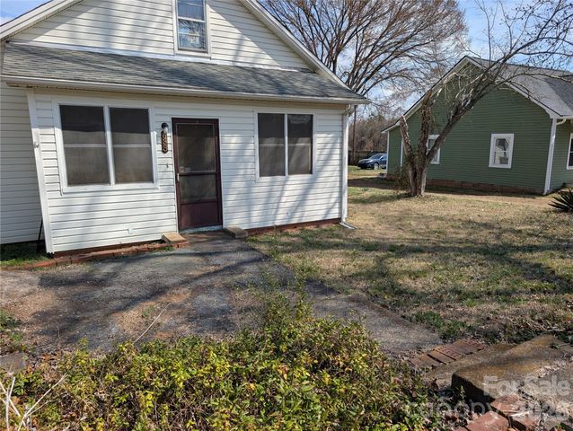 633 S Eastway Drive, Troutman, NC 28166