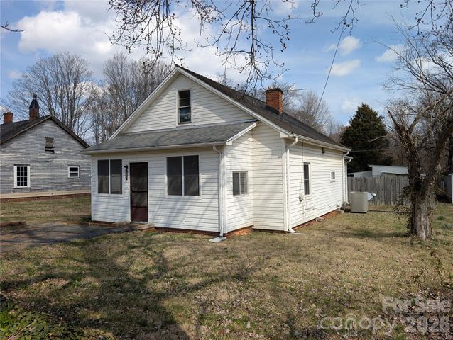 633 S Eastway Drive, Troutman, NC 28166