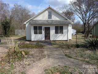 633 S Eastway Drive, Troutman, NC 28166