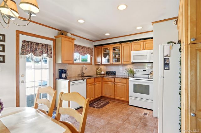 3573 Wyanet Street, Seaford, NY 11783