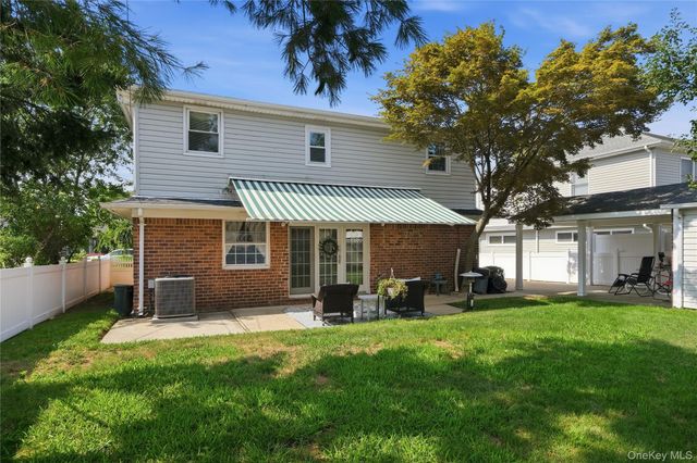 3573 Wyanet Street, Seaford, NY 11783