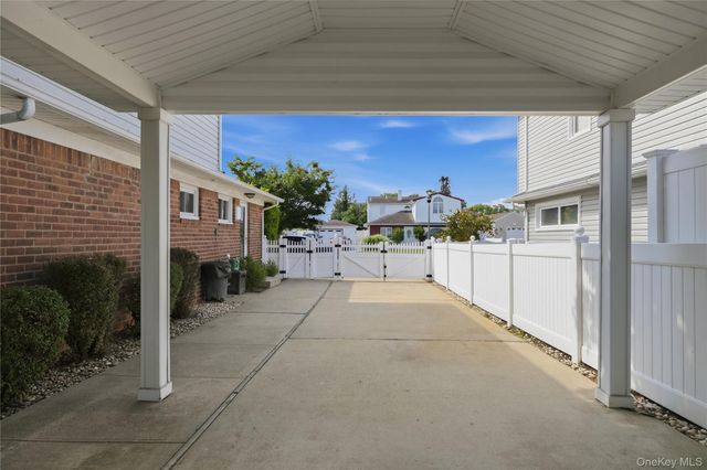3573 Wyanet Street, Seaford, NY 11783