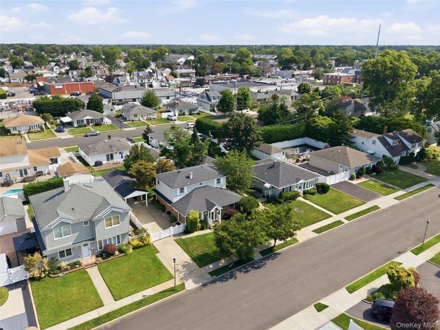 3573 Wyanet Street, Seaford, NY 11783