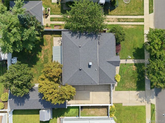 3573 Wyanet Street, Seaford, NY 11783