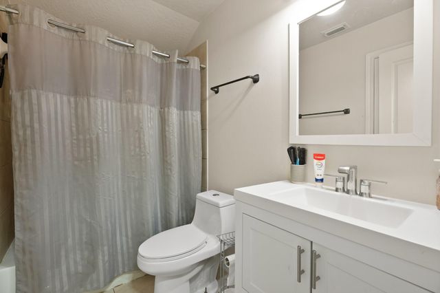 2280 Longspur Lane, League City, TX 77573