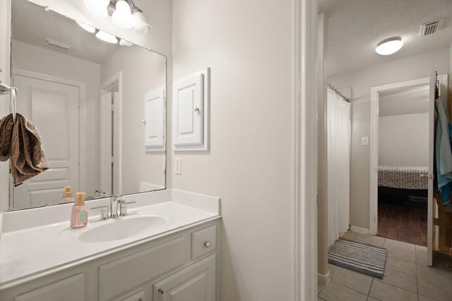 2280 Longspur Lane, League City, TX 77573