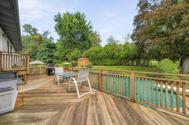 4 Letts Circle, Monroe, NY 10950