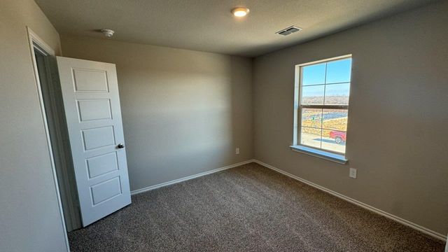 605 SHADED GROVE Drive, Denton, TX 76259