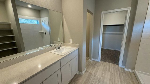 605 SHADED GROVE Drive, Denton, TX 76259