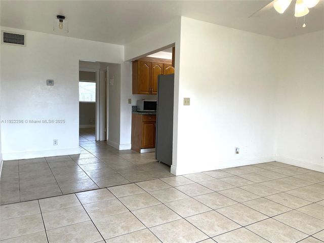 2121 NE 40th Ct 2, Lighthouse Point, FL 33064