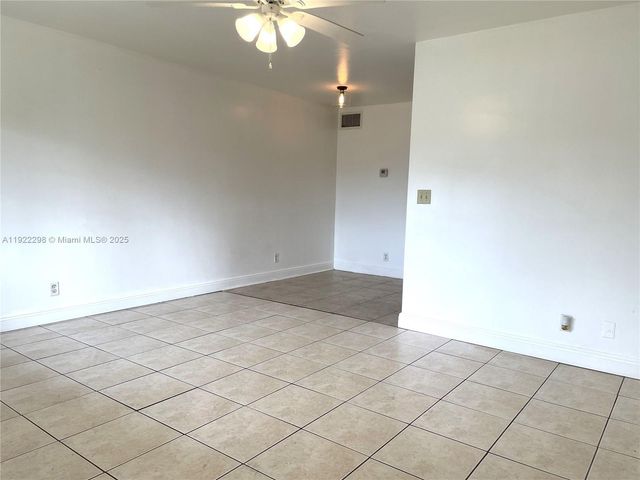 2121 NE 40th Ct 2, Lighthouse Point, FL 33064