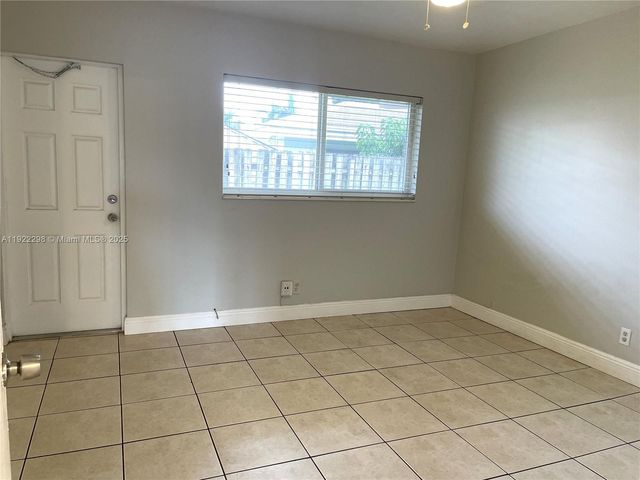 2121 NE 40th Ct 2, Lighthouse Point, FL 33064