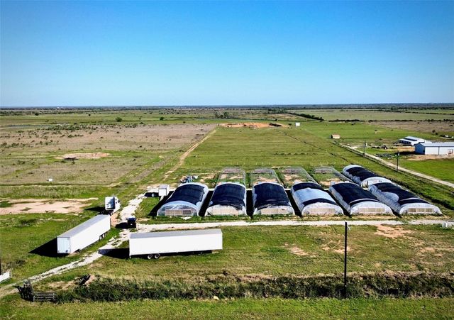 2037 Fm 2761, Alleyton, TX 78935