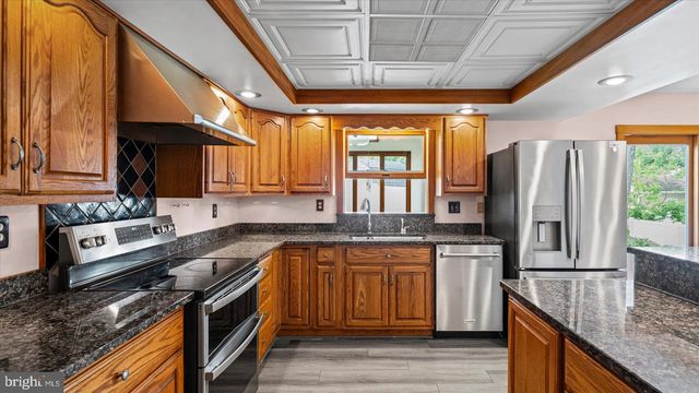 7896 CHALICE RD, Severn, MD 21144