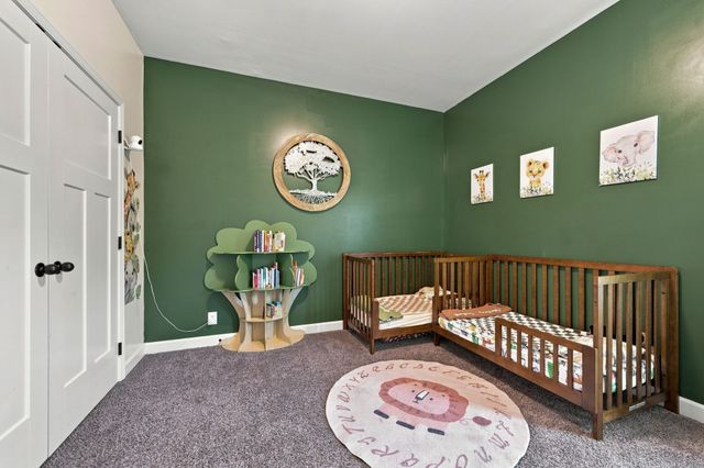 865 Hafner Rd, Charlotte, TN 37036