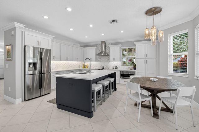 7759 Oak Grove Circle, Lake Worth, FL 33467