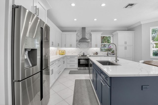 7759 Oak Grove Circle, Lake Worth, FL 33467