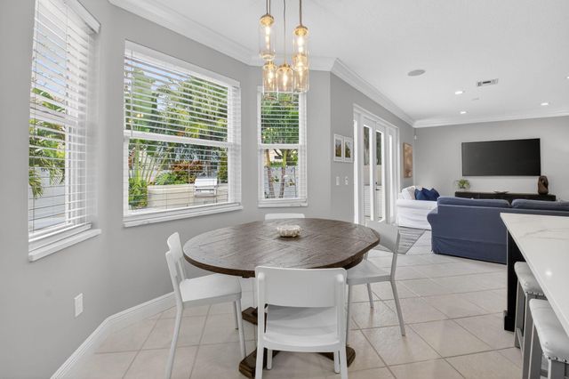 7759 Oak Grove Circle, Lake Worth, FL 33467