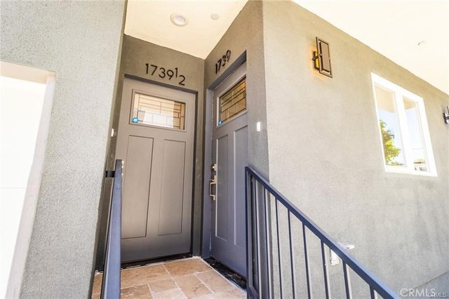 1737 S Longwood, Los Angeles, CA 90019
