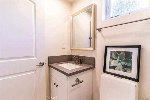 1737 S Longwood, Los Angeles, CA 90019
