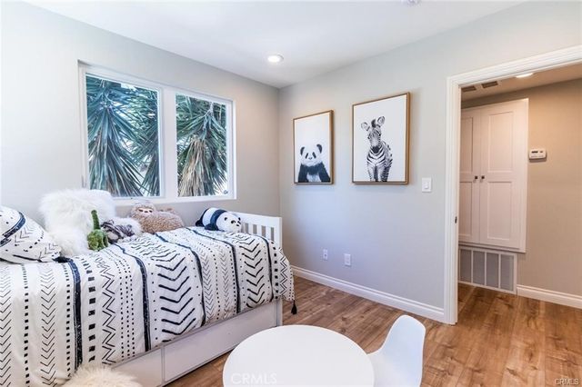1737 S Longwood, Los Angeles, CA 90019