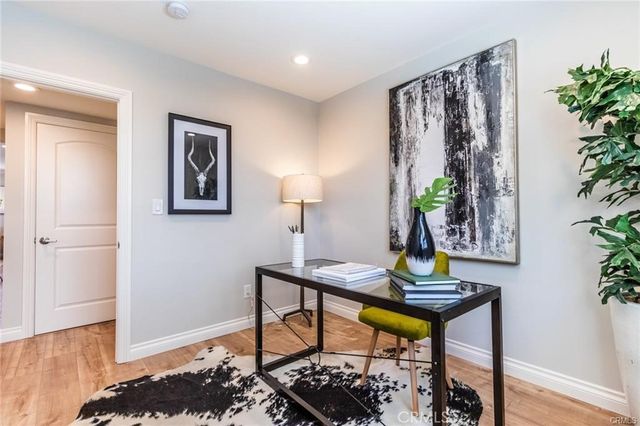 1737 S Longwood, Los Angeles, CA 90019