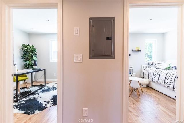 1737 S Longwood, Los Angeles, CA 90019