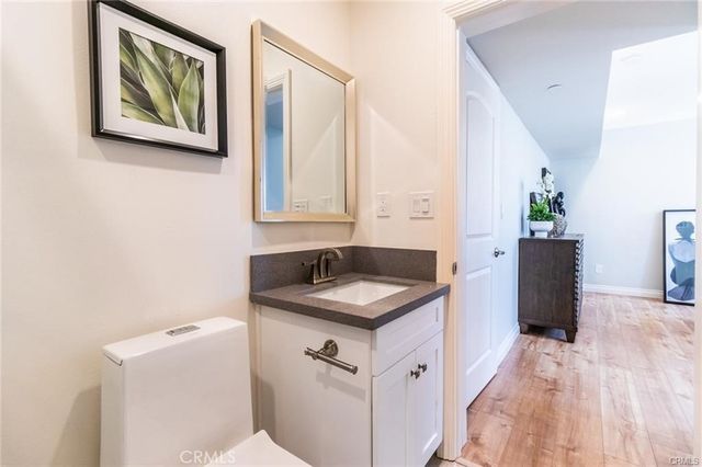 1737 S Longwood, Los Angeles, CA 90019