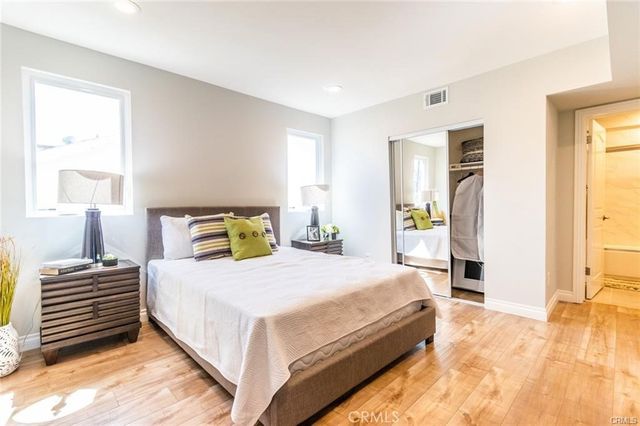 1737 S Longwood, Los Angeles, CA 90019