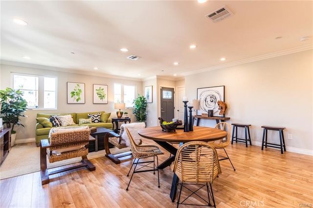 1737 S Longwood, Los Angeles, CA 90019