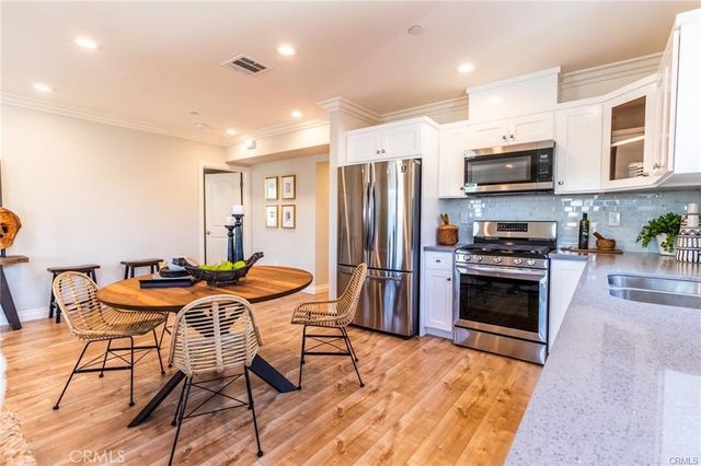 1737 S Longwood, Los Angeles, CA 90019