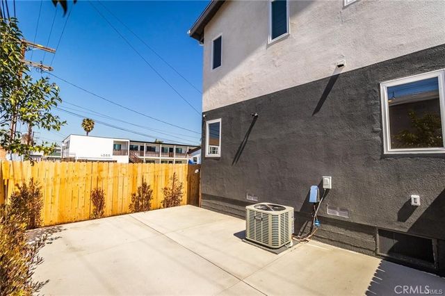 1737 S Longwood, Los Angeles, CA 90019