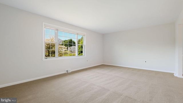 49 SURREY DR, Churchville, PA 18966
