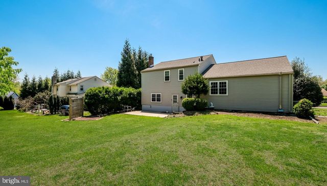 49 SURREY DR, Churchville, PA 18966
