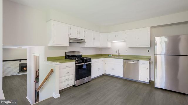 49 SURREY DR, Churchville, PA 18966