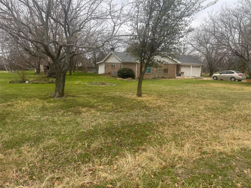 4757 Sunset Circle S, Fort Worth, TX 76244