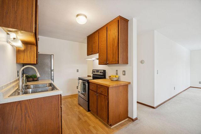 5911 Oxford Street 7, Saint Louis Park, MN 55416