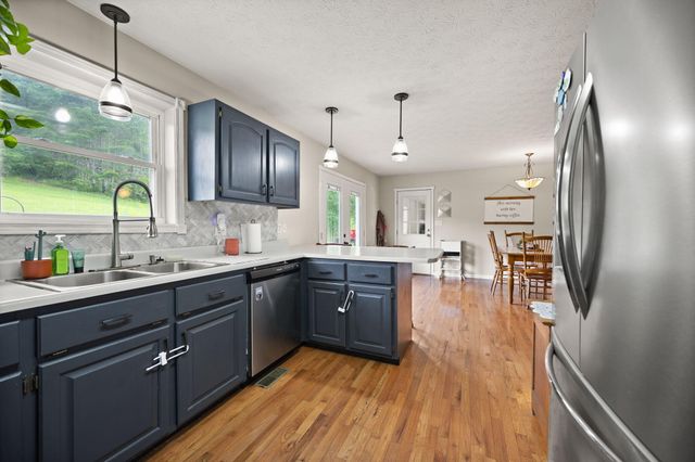 769 J B Buttrey Road, London, KY 40741