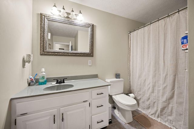 769 J B Buttrey Road, London, KY 40741