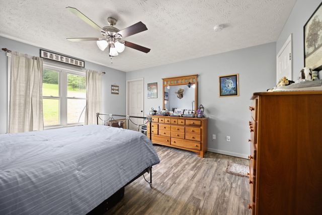 769 J B Buttrey Road, London, KY 40741