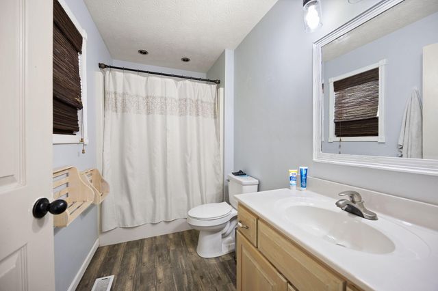 769 J B Buttrey Road, London, KY 40741