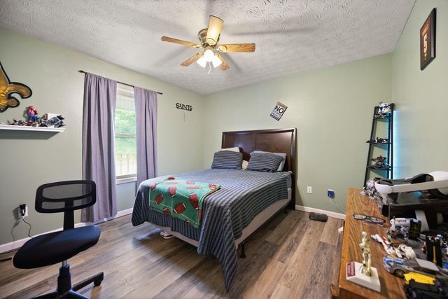 769 J B Buttrey Road, London, KY 40741