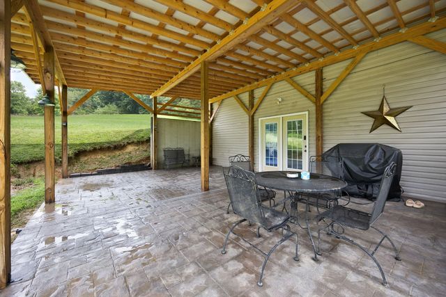 769 J B Buttrey Road, London, KY 40741