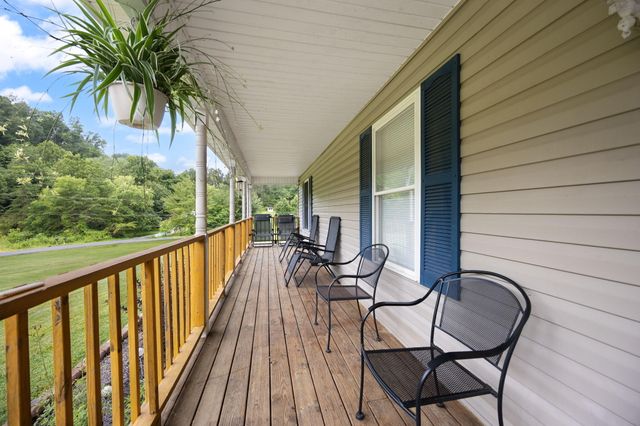 769 J B Buttrey Road, London, KY 40741