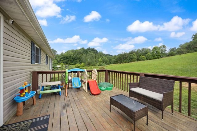 769 J B Buttrey Road, London, KY 40741