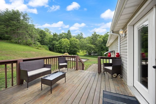 769 J B Buttrey Road, London, KY 40741